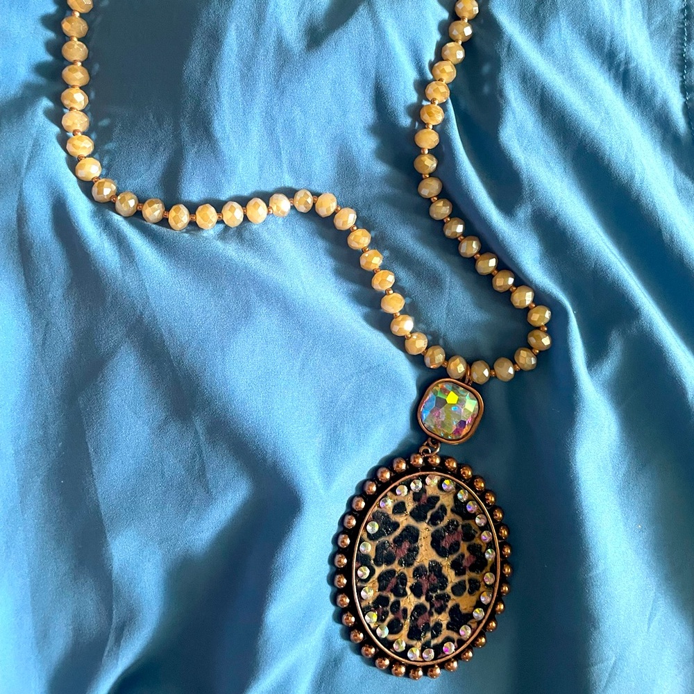 Long cheetah necklace